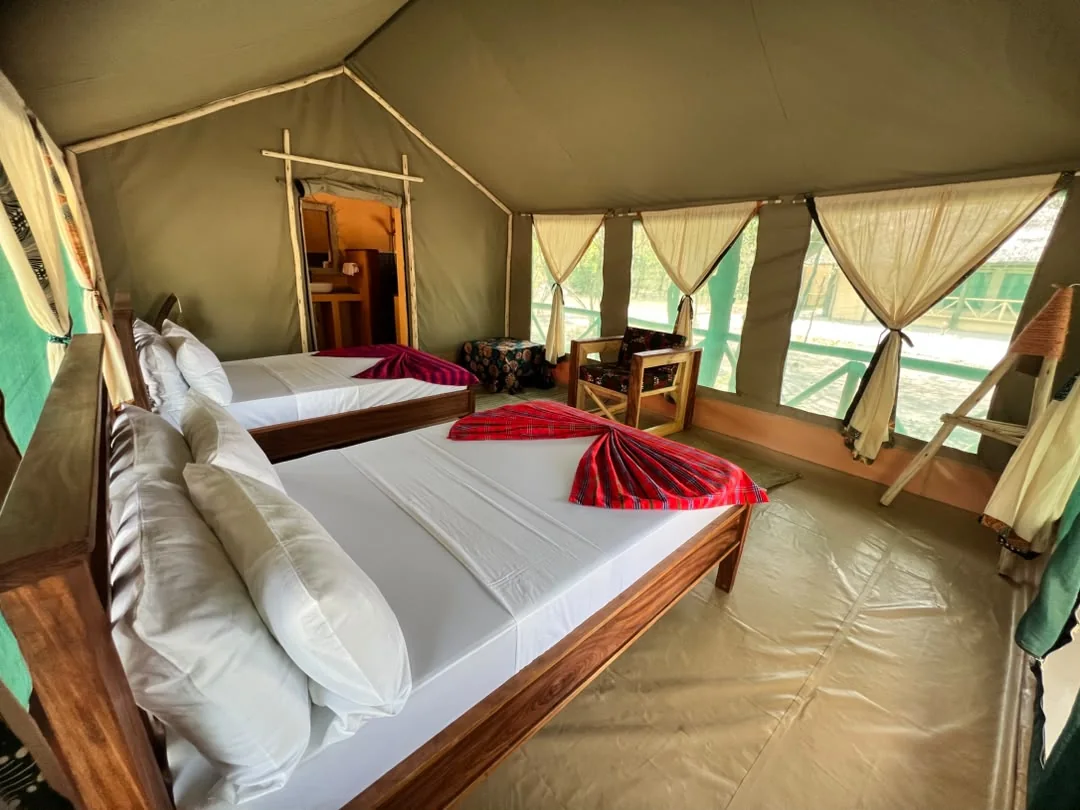 Luxury Tent Bedroom 06