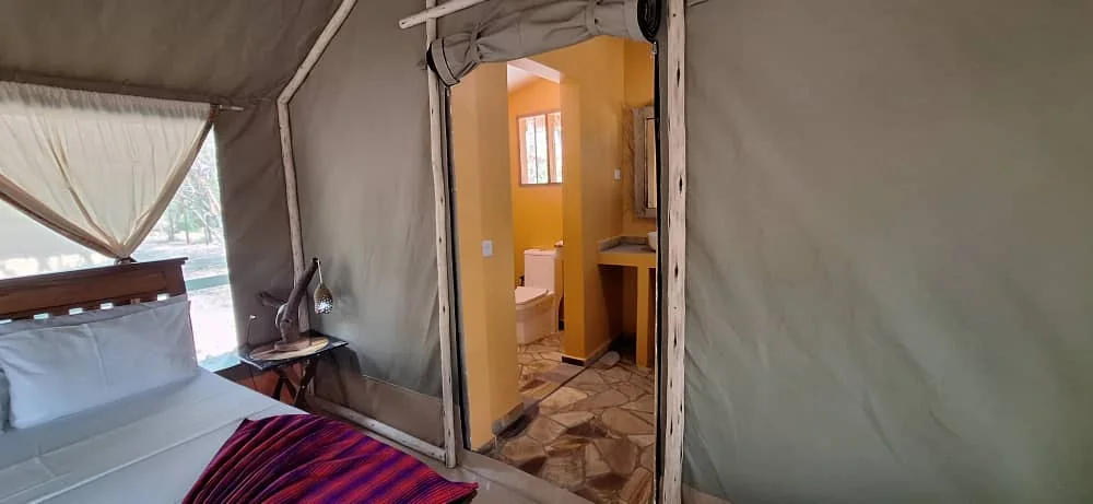 Luxury Tent Bathroom 04